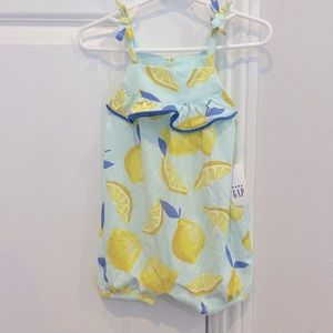 Baby Gap girls romper with snaps